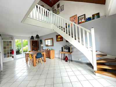 Maison - 120 m² - 8 pièces