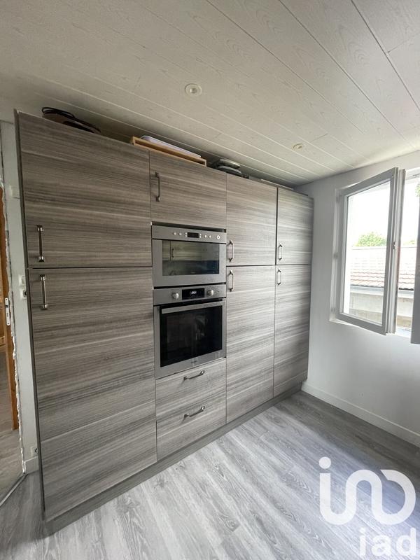 Maison - 181 m² - 9 pièces