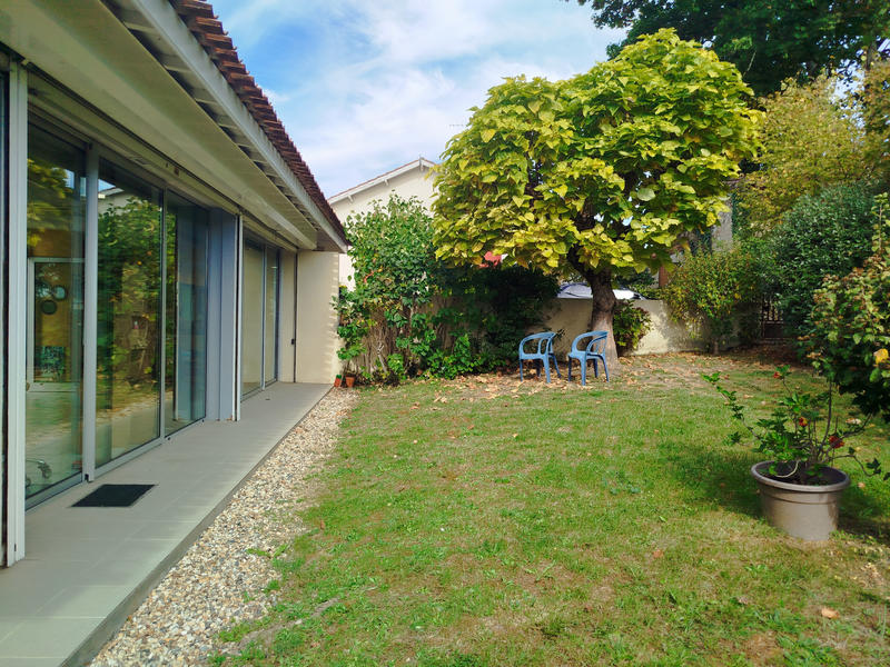 Fonds de commerce - Magasins - 62 m²