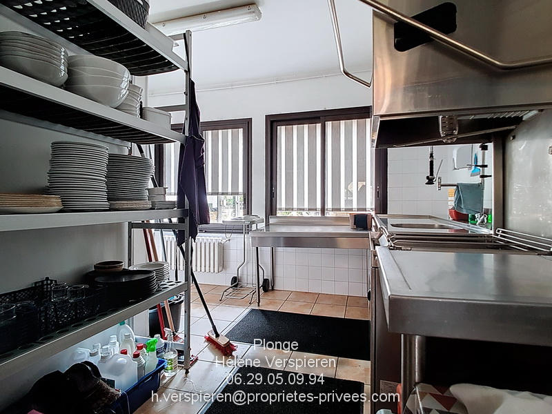 Maison - 213 m² - 10 pièces