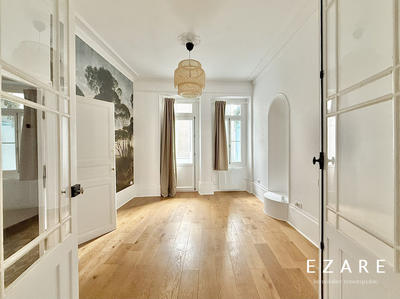 Appartement - 81 m² - 3 pièces