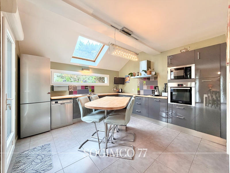 Maison - 123 m² - 6 pièces