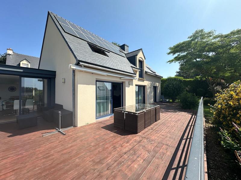 Maison contemporaine - 200 m² - 8 pièces