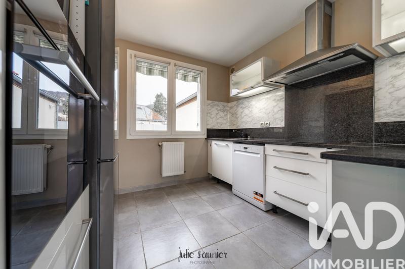 Maison de village - 90 m² - 5 pièces