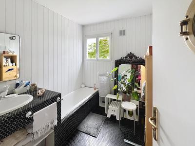 Villa - 170 m² - 6 pièces