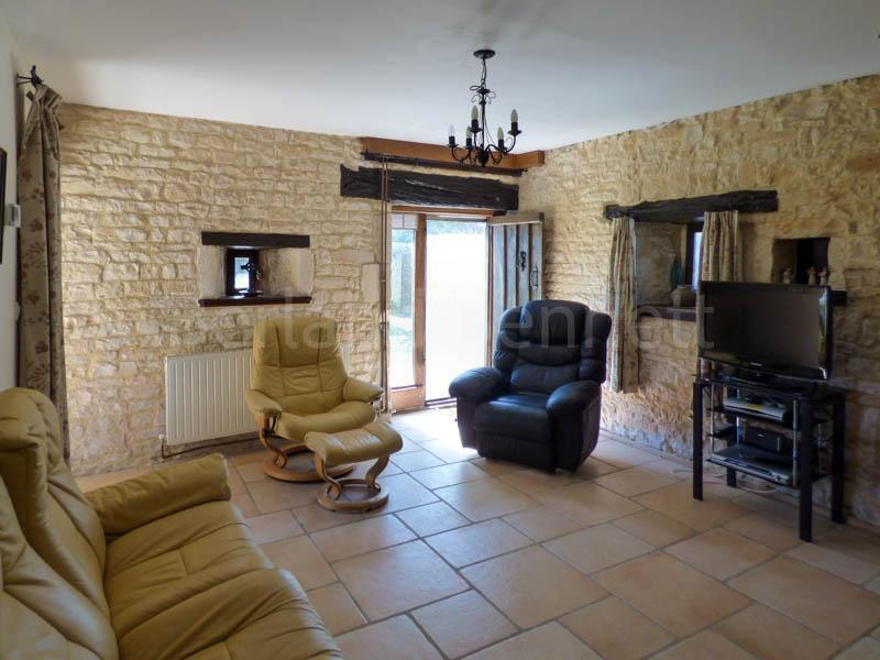 Maison en pierre - 224 m² - 9 pièces