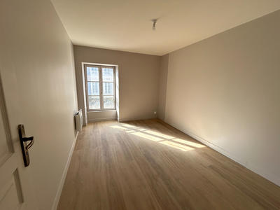 Appartement - 80 m² - 3 pièces