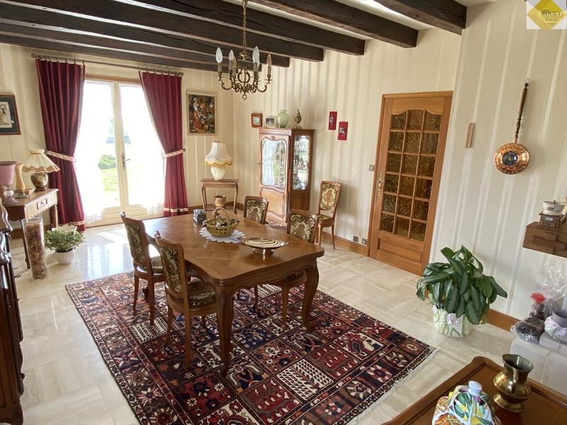 Maison - 259 m² - 8 pièces