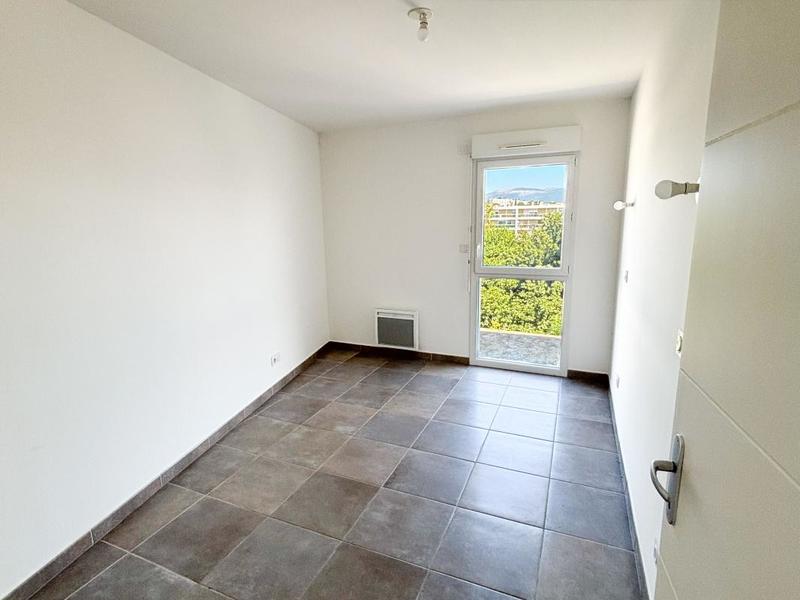 Penthouse - 77 m² - 4 pièces