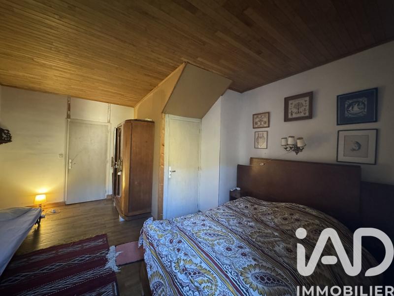 Maison - 210 m² - 10 pièces