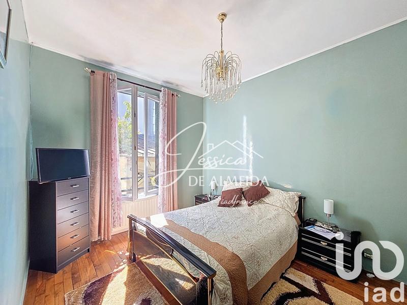 Maison - 94 m² - 5 pièces