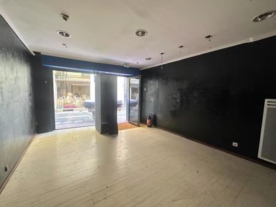 Local commercial - 38 m² - 2 pièces