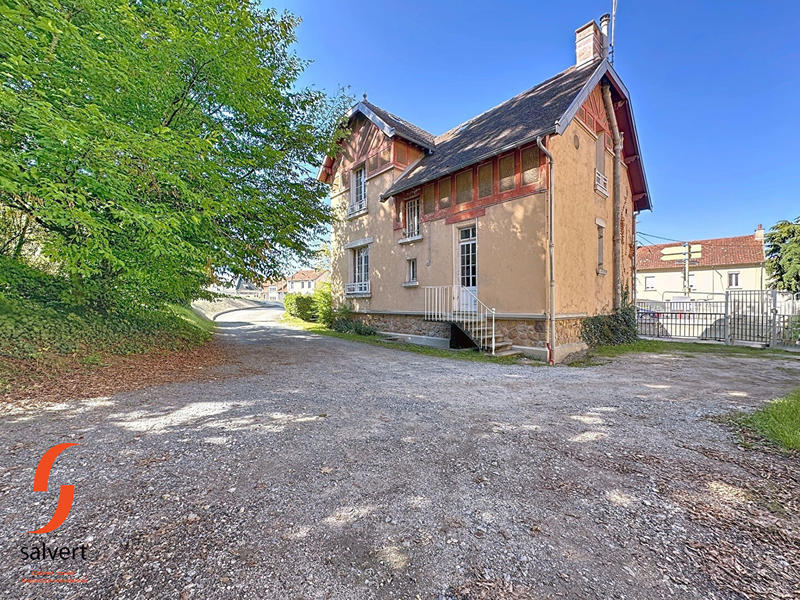 Maison - 121 m² - 7 pièces