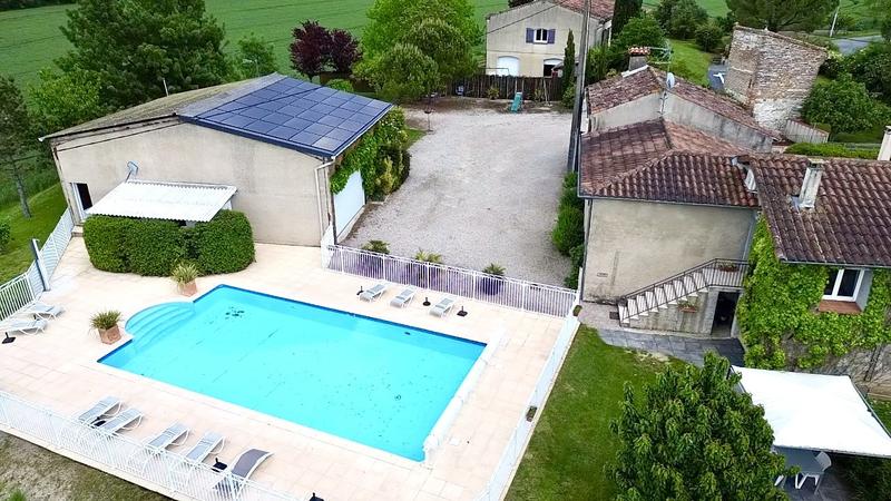 Propriété - 374 m² - 15 pièces