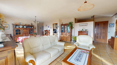 Maison - 137 m² - 6 pièces