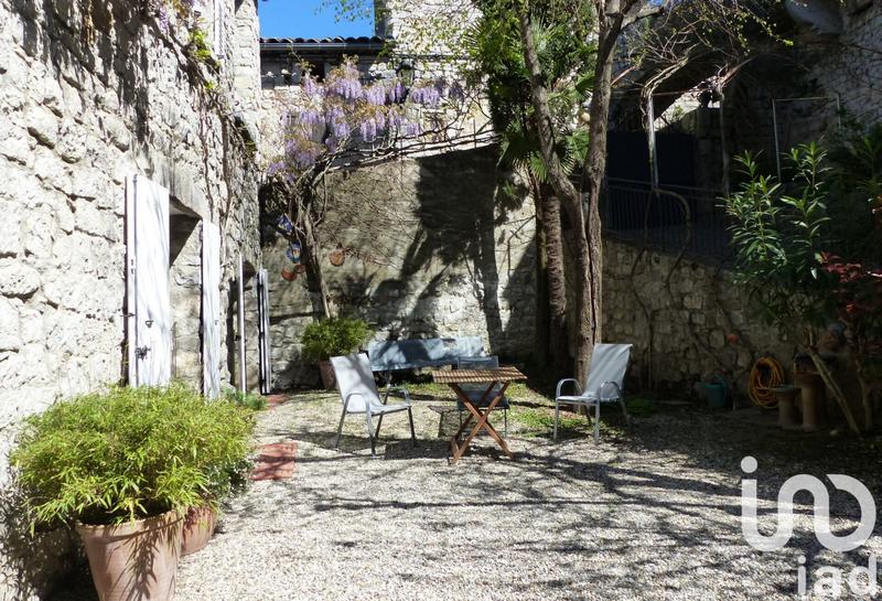 Maison - 166 m² - 10 pièces