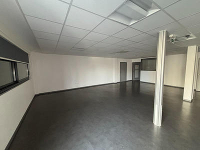 Local commercial - 260 m² - 1 pièce