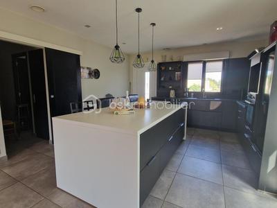 Maison traditionnelle - 110 m² - 7 pièces