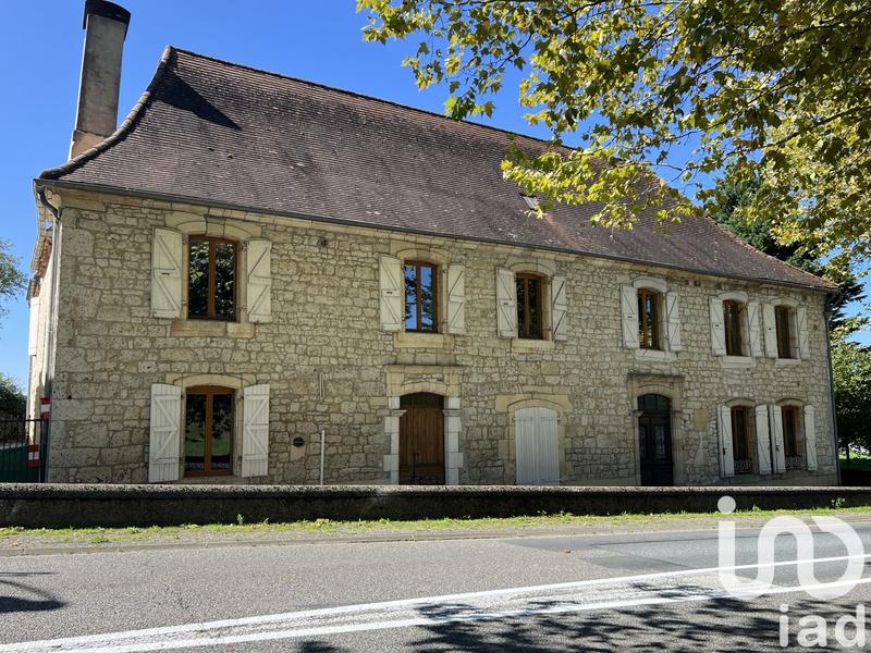 Maison - 357 m² - 11 pièces