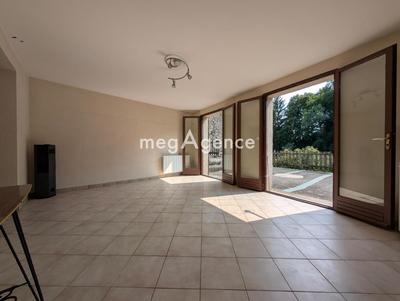 Maison - 98 m² - 3 pièces