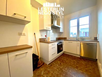 Appartement - 90 m² - 3 pièces