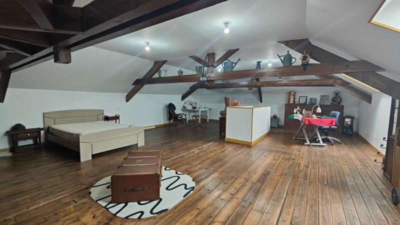 Maison - 361 m² - 8 pièces