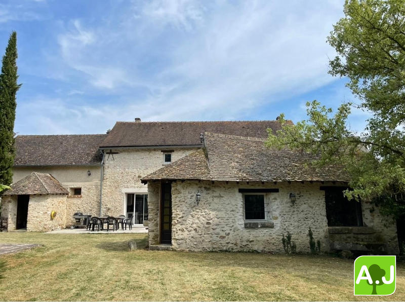 Maison ancienne - 185 m² - 10 pièces