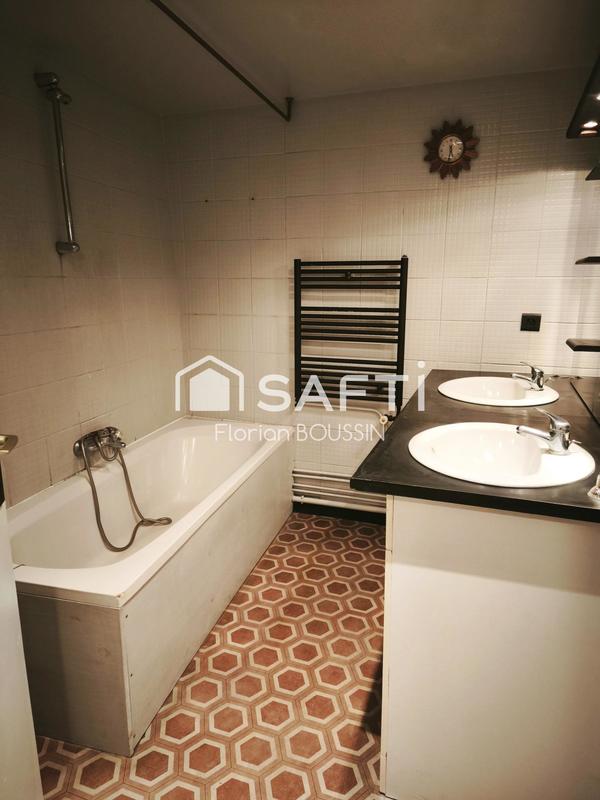 Maison - 144 m² - 9 pièces