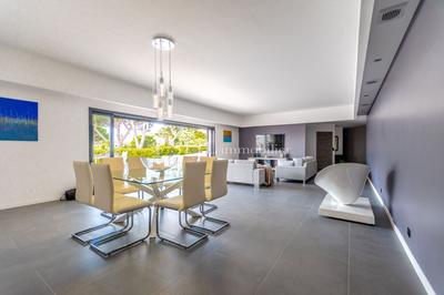 Villa - 200 m² - 5 pièces