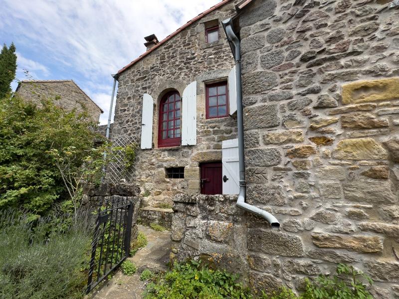 Maison - 240 m² - 4 pièces