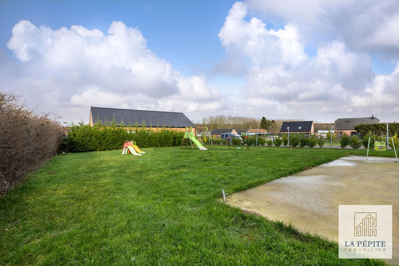 Maison - 94 m² - 5 pièces