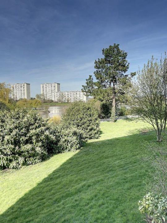 Appartement - 110 m² - 6 pièces