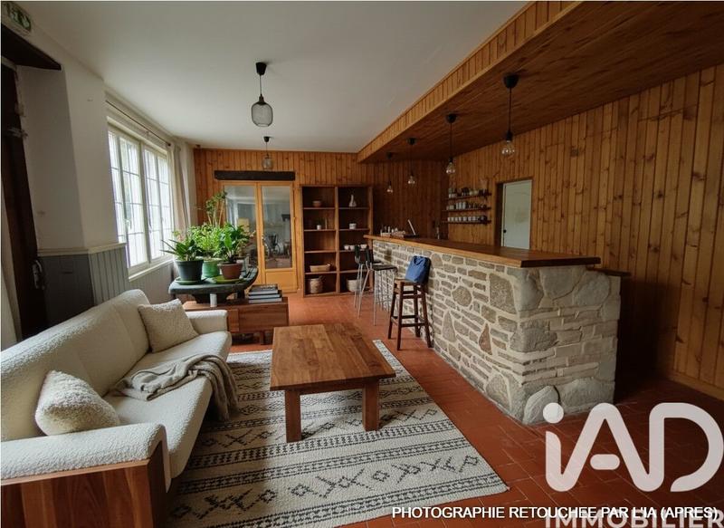 Maison - 332 m² - 9 pièces