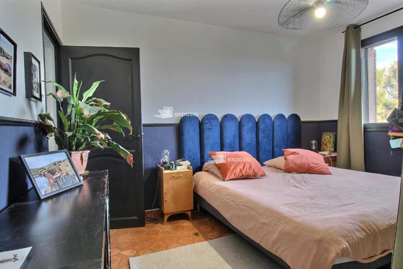 Maison - 222 m² - 8 pièces