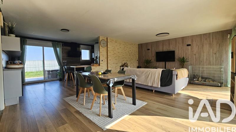 Maison - 95 m² - 5 pièces