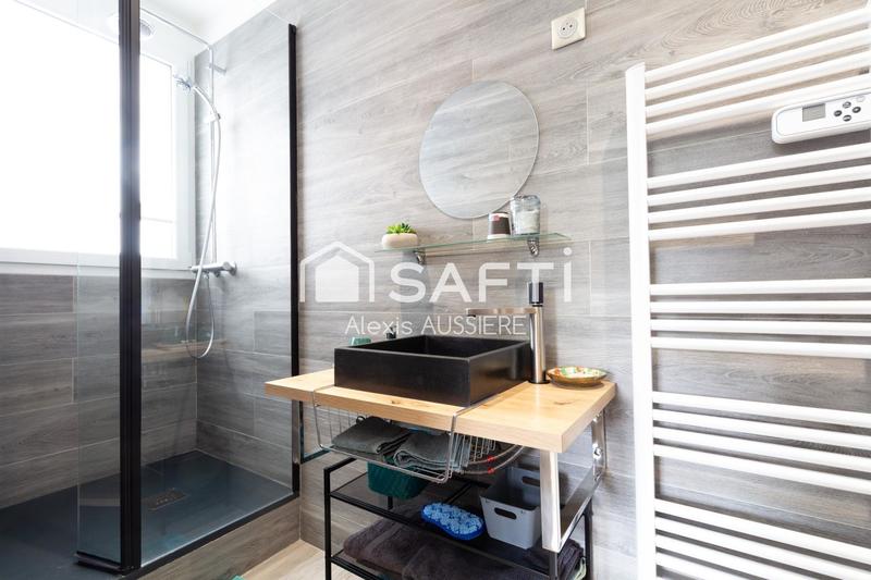 Maison - 384 m² - 12 pièces