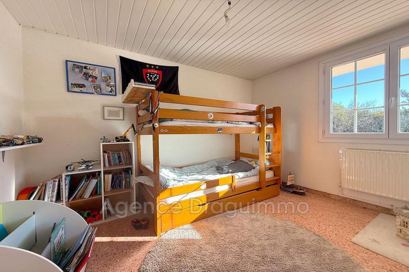 Villa - 140 m² - 8 pièces