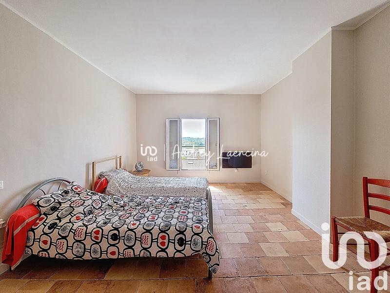 Maison - 391 m² - 12 pièces