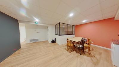 Bureau - 148 m² - 6 pièces