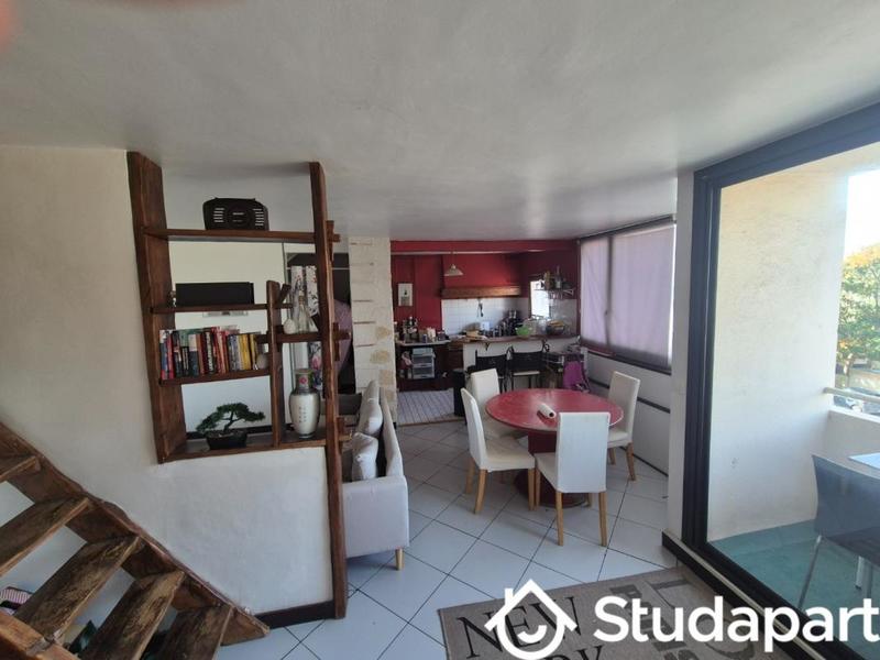 Chambre - 10 m² - 1 pièce