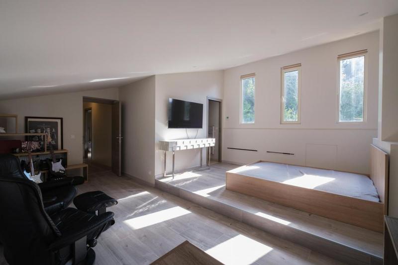 Villa - 258 m² - 14 pièces