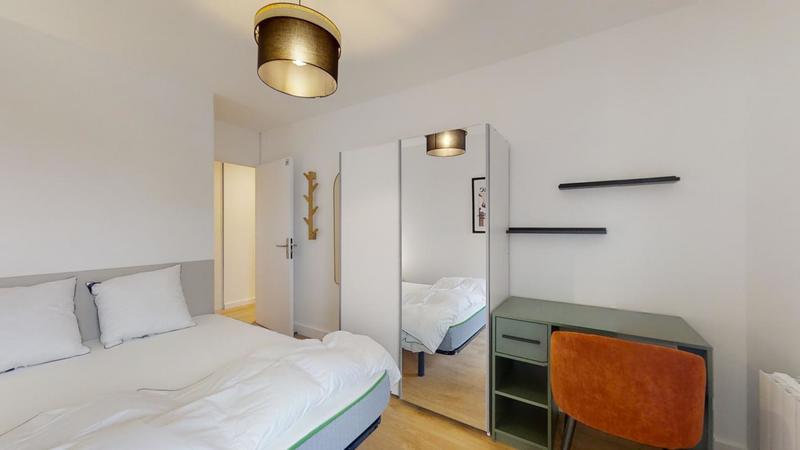 Appartement - 104 m² - 6 pièces