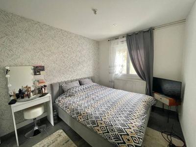 Appartement - 77 m² - 4 pièces