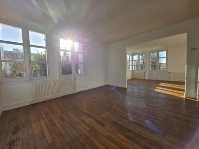 Maison - 144 m² - 7 pièces