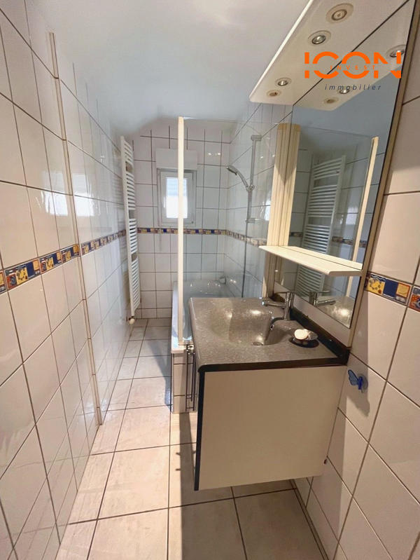 Maison - 102 m² - 4 pièces