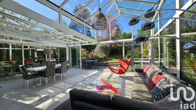 Maison - 245 m² - 8 pièces