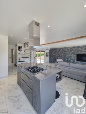 Maison - 96 m² - 4 pièces