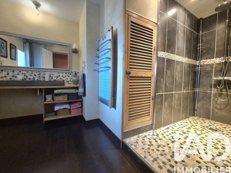 Maison - 291 m² - 10 pièces