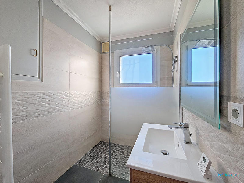 Maison - 102 m² - 4 pièces