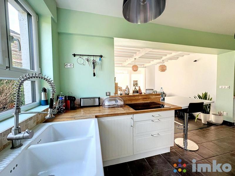 Demeure - 230 m² - 7 pièces